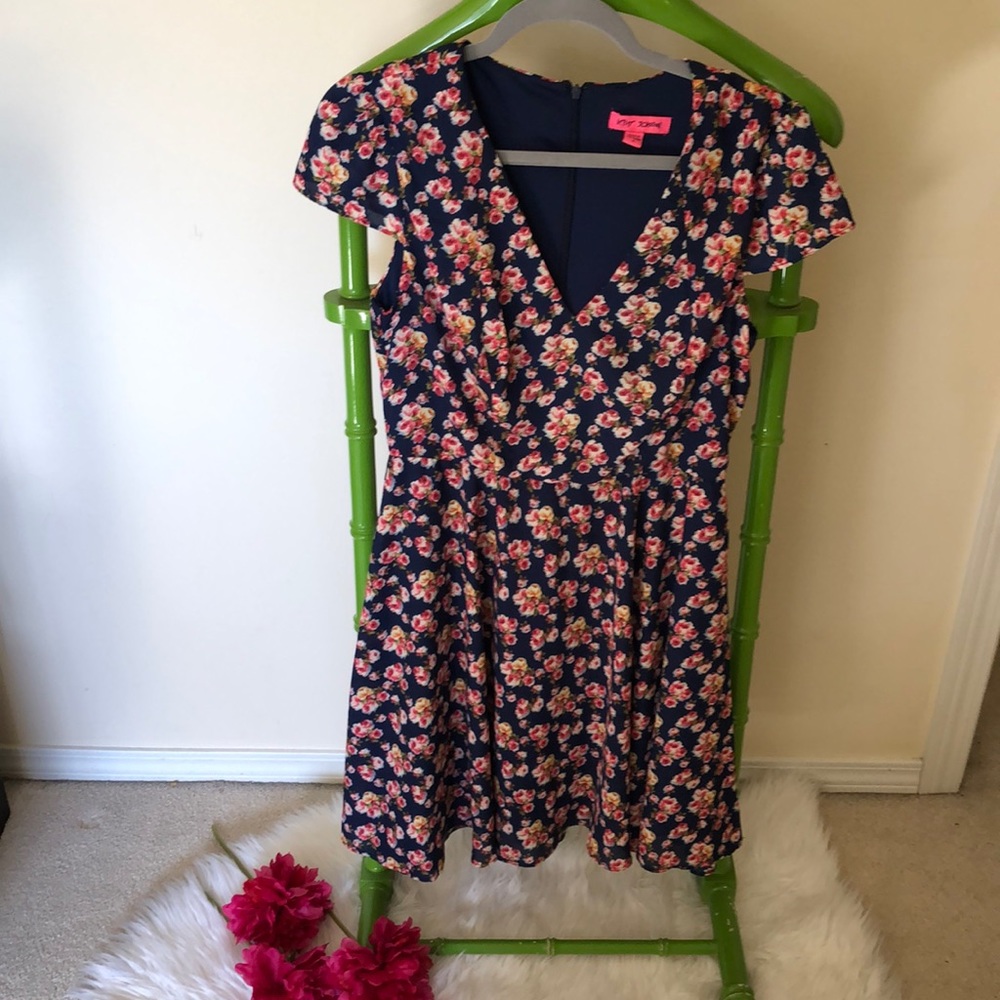 Floral Betsey Johnson Dress - Picture 2 of 5